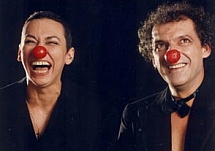 TEATRUL FOARTE MIC: Mă tot duc (Szüntelenül megyek)