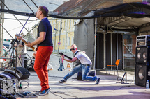 Dirty Slippers - május 3.